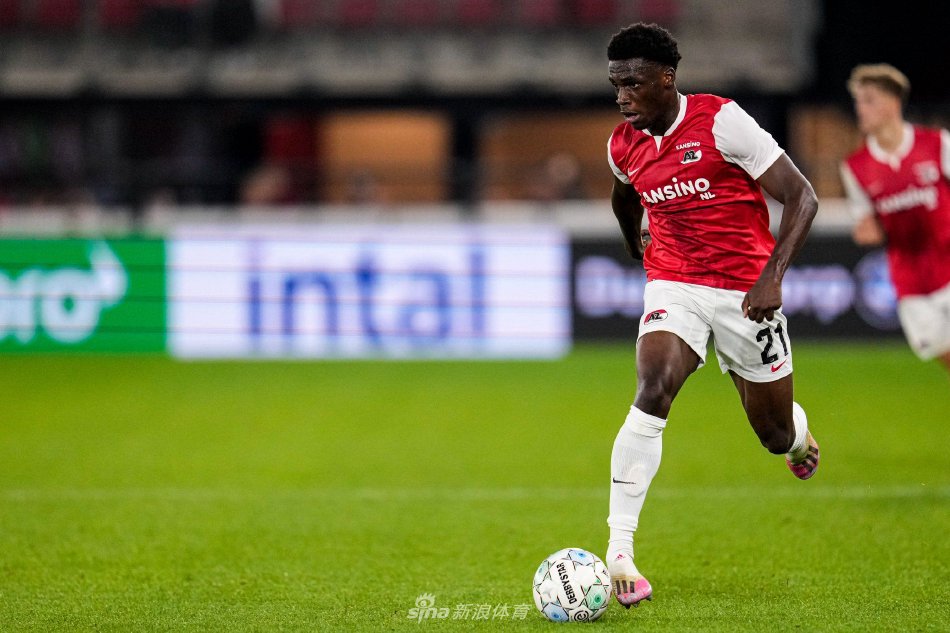 并通过动态 并通过动态