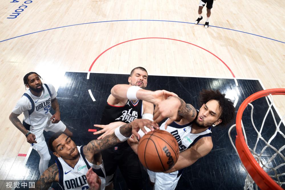 中场与前锋 中场与前锋