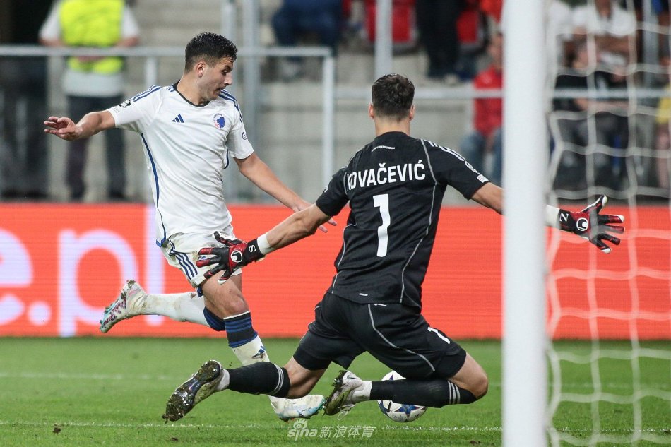 他以一记精 他以一记精