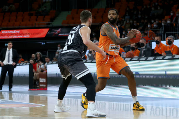 对于亚马尔 对于亚马尔